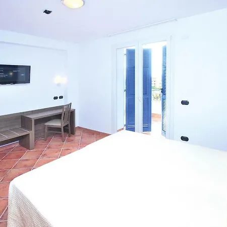 Apartamento Holiday Ai Pozzi Village - Ili02226-syb Loano