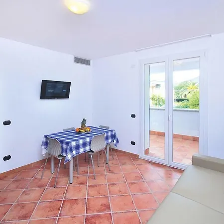 Apartamento Holiday Ai Pozzi Village - Ili02226-syb Loano